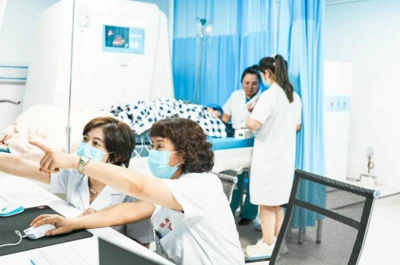 喀什远东医院成功实施海扶刀治疗子宫肌瘤手术，开启微无创治疗肿瘤新篇章